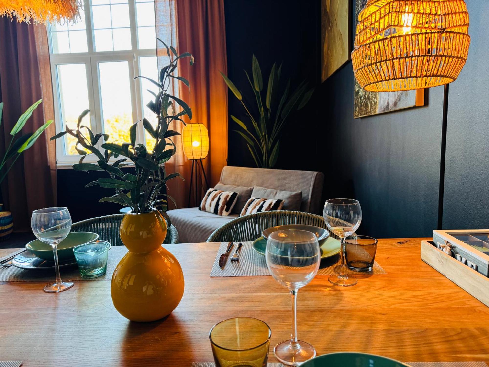 Klassen Stay - Designer Altbau Apartment Mit 2 Zimmer - Naehe Zentrum Und Rhein Koblenz  Bagian luar foto